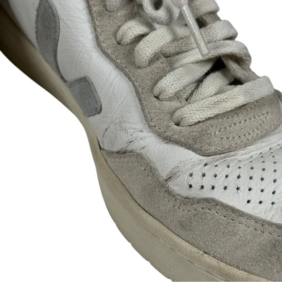 Veja V10 Women's Sz US 7 Sneakers‎ in White & Gray - Picture 3 of 13